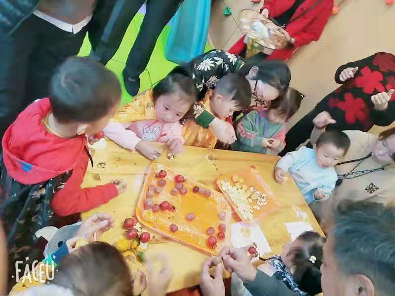 12個月寶寶適合玩什么玩具