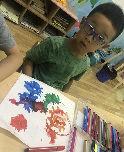京師澳真2-3歲作品《牽牛花》
